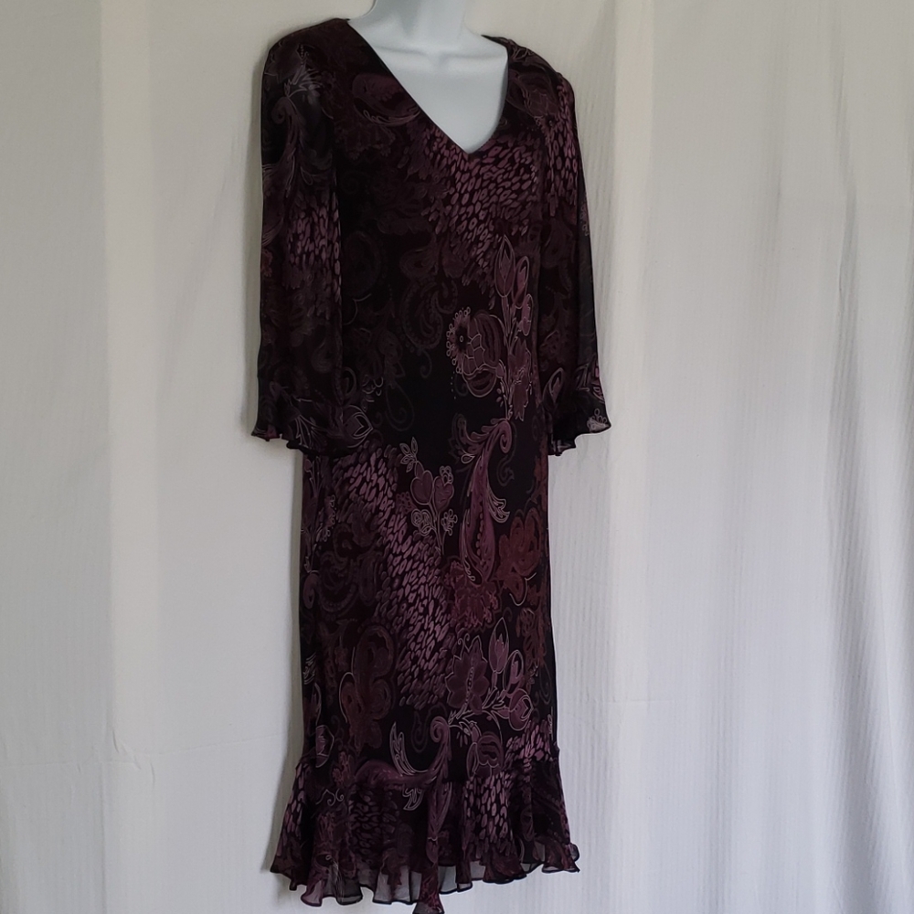 Beautiful sexy black burgundy dress